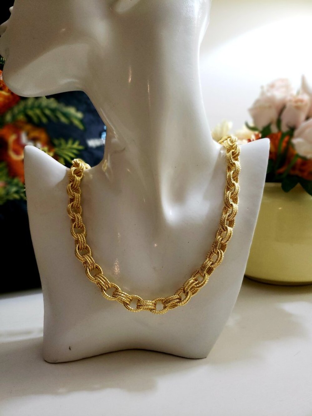 GORGEOUS YELLOW 18K OVER TRIPLE LINK NECKLACE